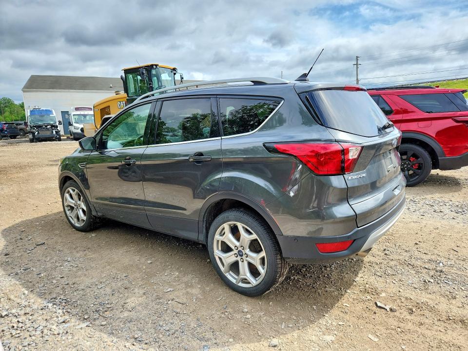 57991086 :رقم المزاد ، 1FMCU9J93KUB23267 vin ، 2019 Ford Escape مزاد بيع