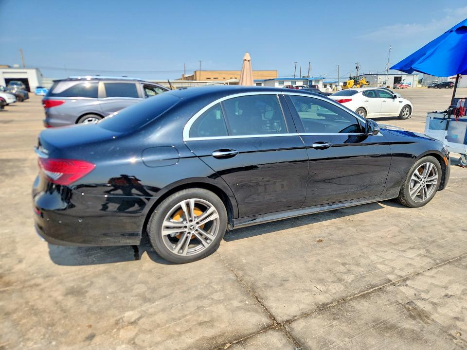 58367216 :رقم المزاد ، W1KZF8EB2PB182559 vin ، 2023 Mercedes-benz E مزاد بيع