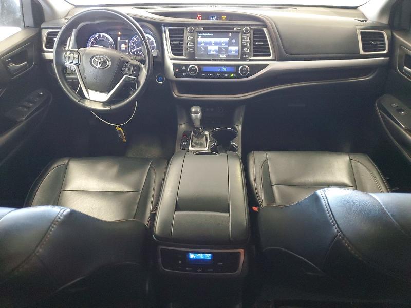 2018 Toyota Highlander მანქანა იყიდება აუქციონზე, vin: 5TDJZRFH0JS884984, აუქციონის ნომერი: 56255406