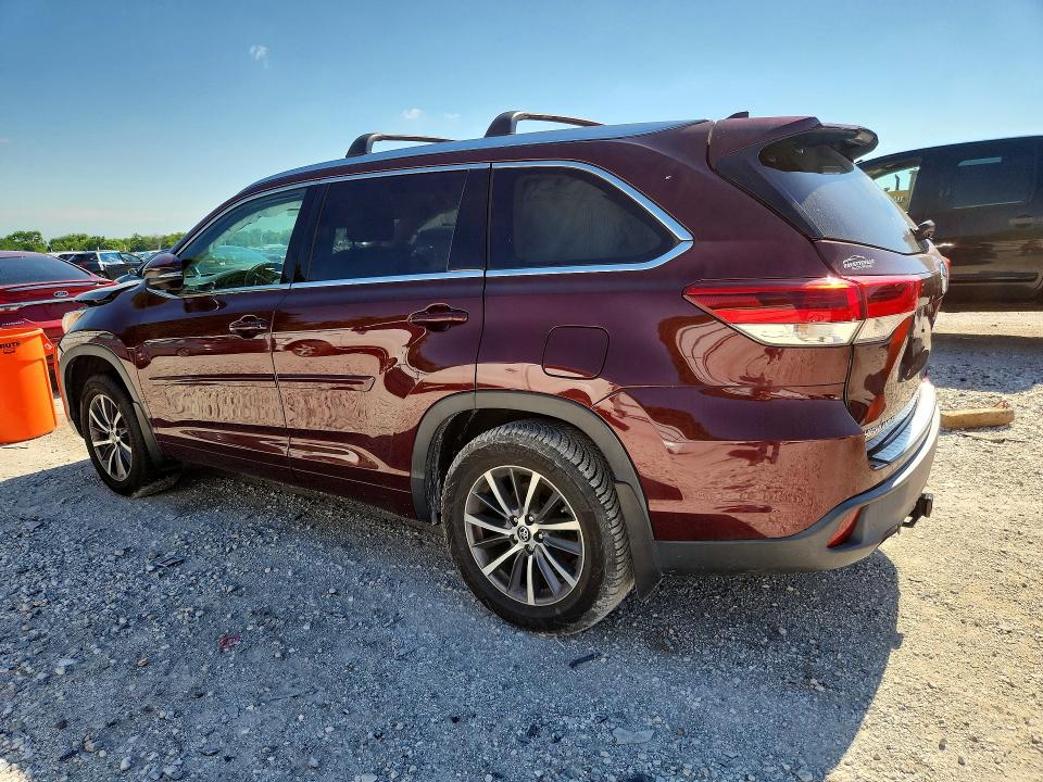 2018 Toyota Highlander მანქანა იყიდება აუქციონზე, vin: 5TDJZRFH8JS906150, აუქციონის ნომერი: 57580306