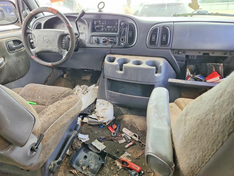 58129636 :رقم المزاد ، 2B5WB35Z1YK138632 vin ، 2000 Dodge Ram Wagon مزاد بيع