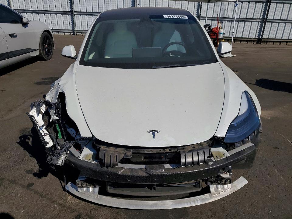 58278886 :رقم المزاد ، 5YJ3E1EA8NF352113 vin ، 2022 Tesla Model 3 مزاد بيع