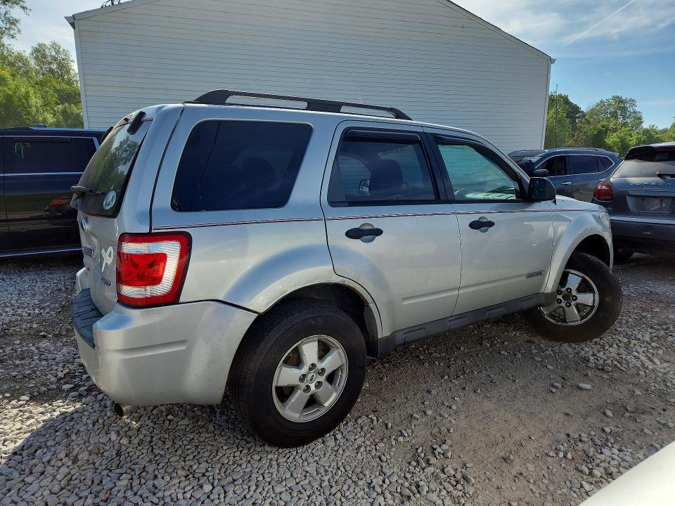 55963636 :رقم المزاد ، 1FMCU93ZX8KA61822 vin ، 2008 Ford Escape مزاد بيع
