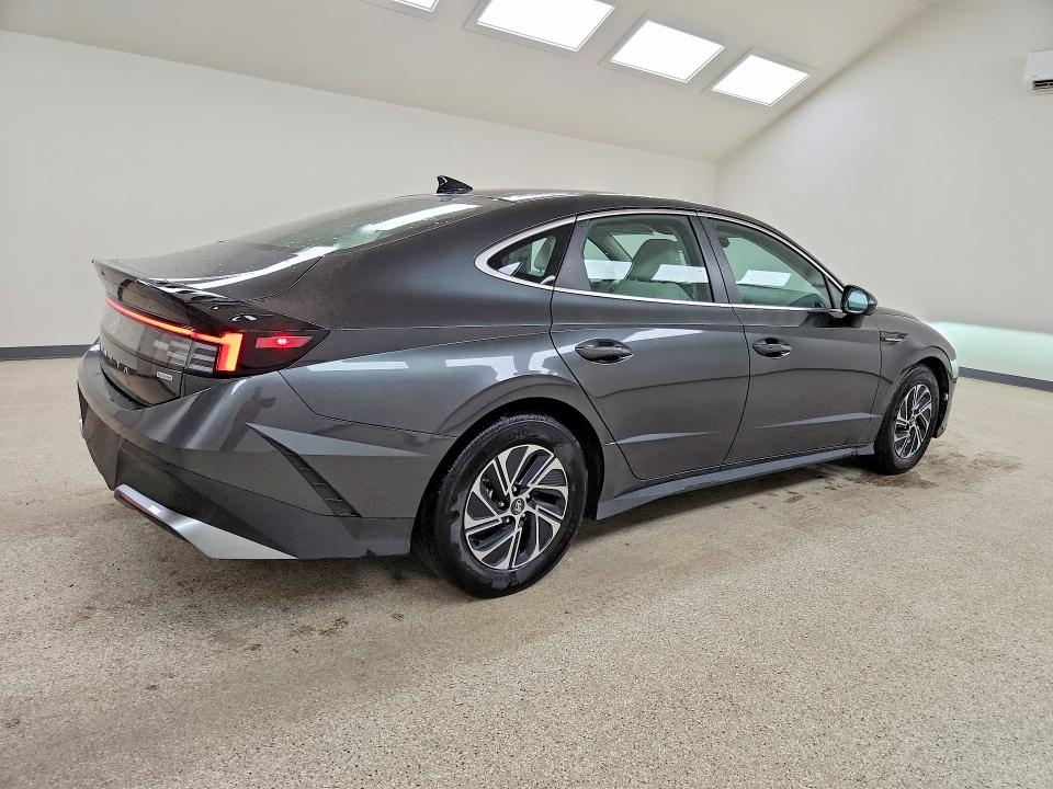 Продажа на аукционе авто 2026 Hyundai Sonata Hybrid, vin: KMHL24JJ3TA145145, номер лота: 57784896