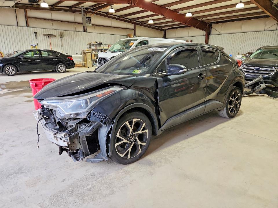 2018 Toyota C-hr მანქანა იყიდება აუქციონზე, vin: NMTKHMBX0JR003397, აუქციონის ნომერი: 57540106