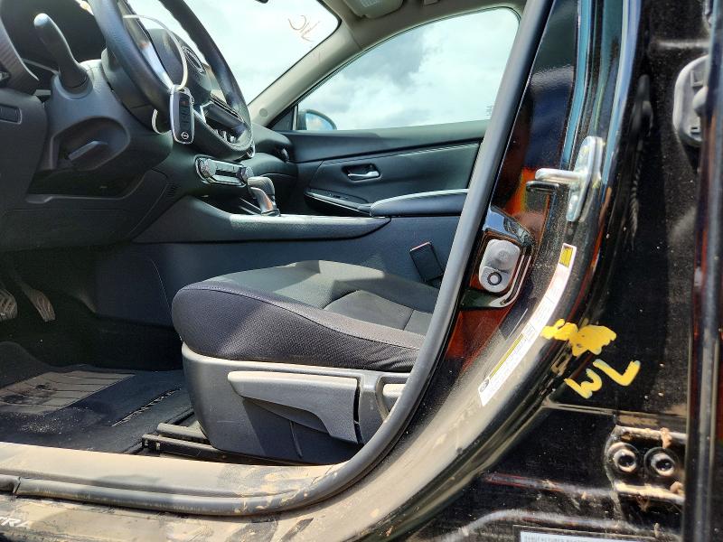 58323146 :رقم المزاد ، 3N1AB8CV7RY225462 vin ، 2024 Nissan Sentra مزاد بيع