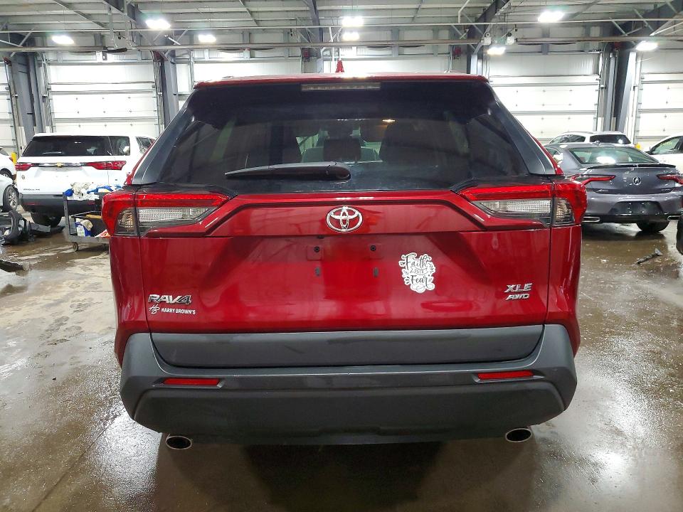 2021 Toyota Rav4 მანქანა იყიდება აუქციონზე, vin: 2T3P1RFV1MW218968, აუქციონის ნომერი: 56139066