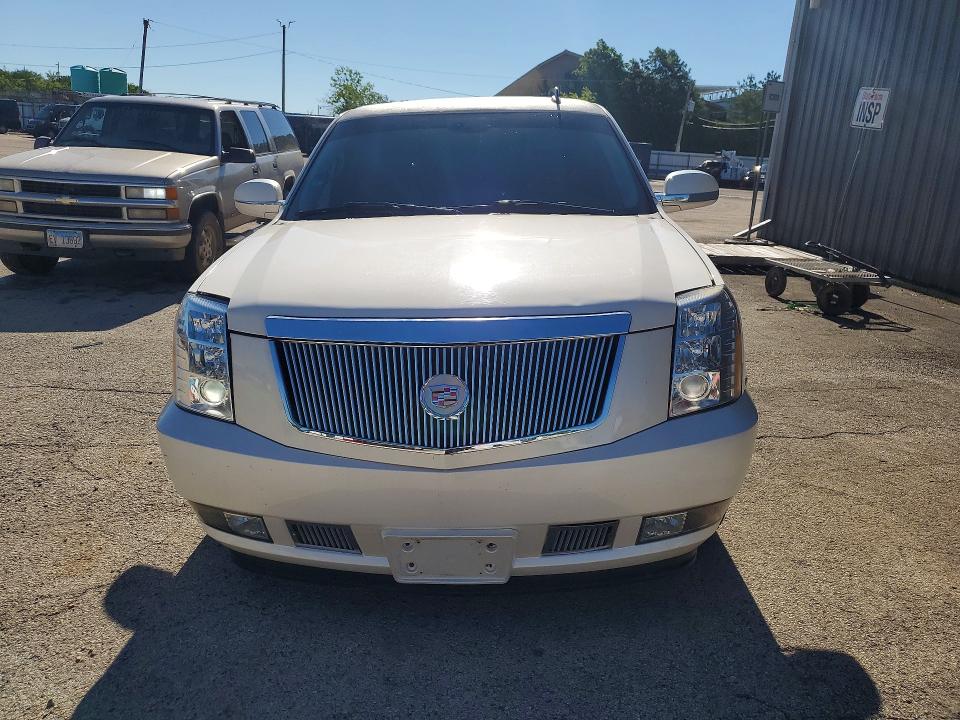 55764726 :رقم المزاد ، 1GYFK66868R120746 vin ، 2008 Cadillac Escalade مزاد بيع
