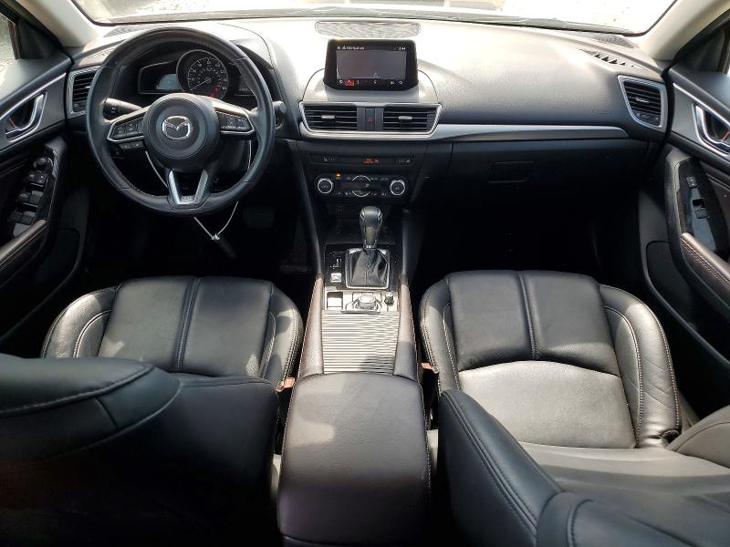 56134606 :رقم المزاد ، 3MZBN1V37JM197747 vin ، 2018 Mazda 3 مزاد بيع