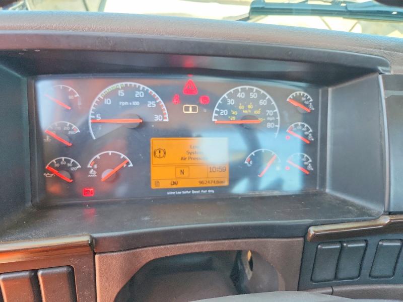 Продаж на аукціоні авто 2017 Volvo Vnl, vin: 4V4N39TG2HN988220, номер лоту: 57910286
