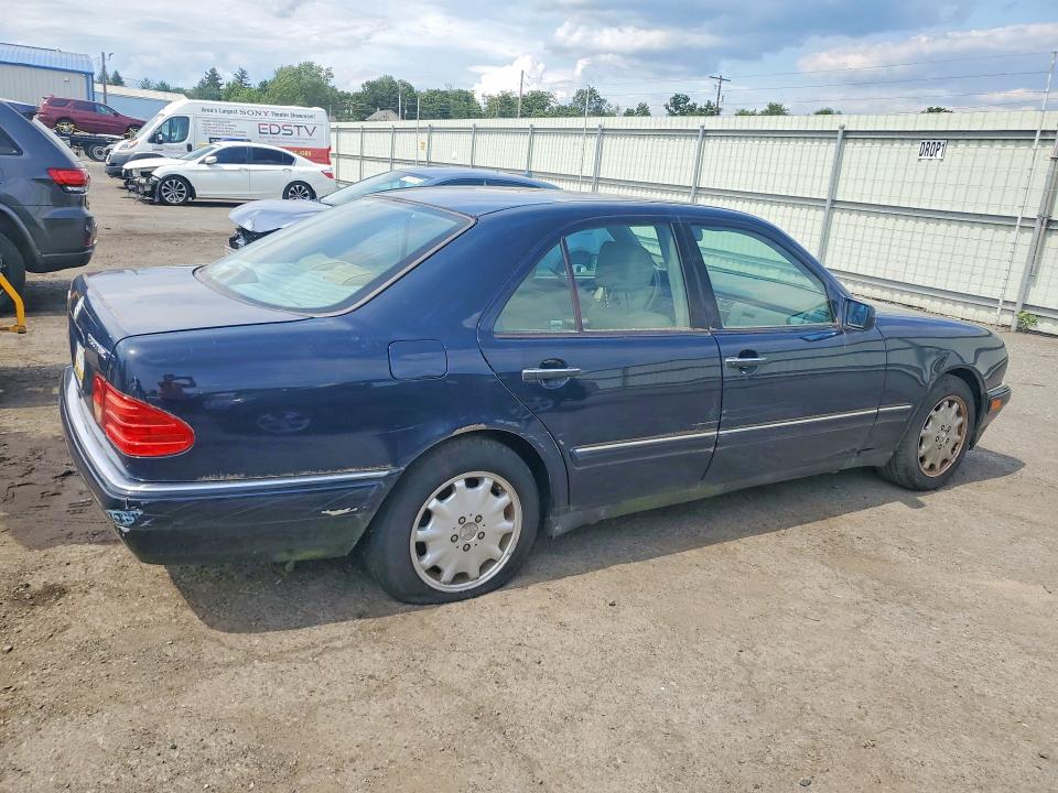 58301266 :رقم المزاد ، WDBJF25F3WA581880 vin ، 1998 Mercedes-benz E مزاد بيع
