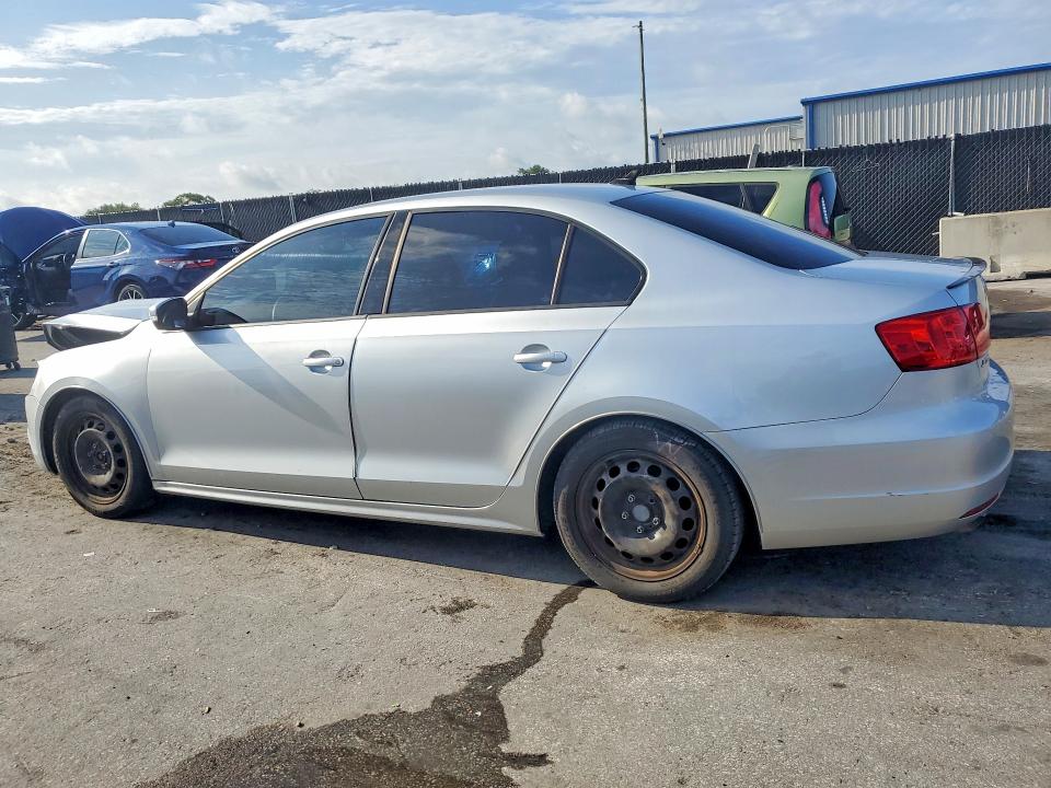 57932716 :رقم المزاد ، 3VWDX7AJ4BM315720 vin ، 2011 Volkswagen Jetta مزاد بيع