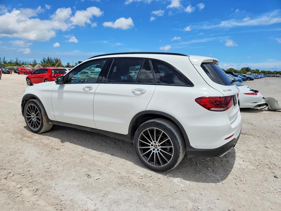 56573056 :رقم المزاد ، W1N0G8DB3NV375518 vin ، 2022 Mercedes-benz Glc مزاد بيع