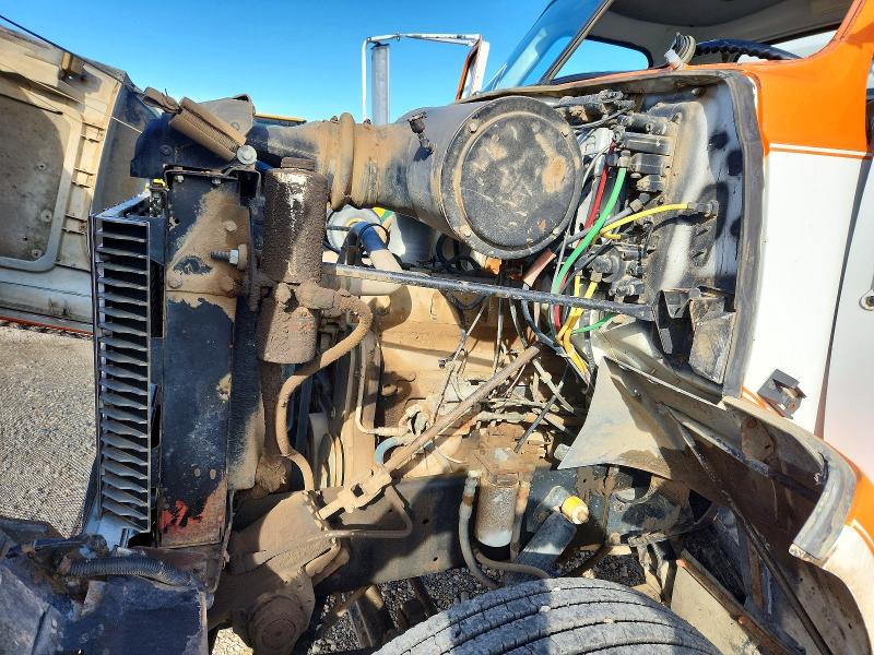 55451696 :رقم المزاد ، 1GTS9C4W9FV624812 vin ، 1985 Gmc J9500 مزاد بيع