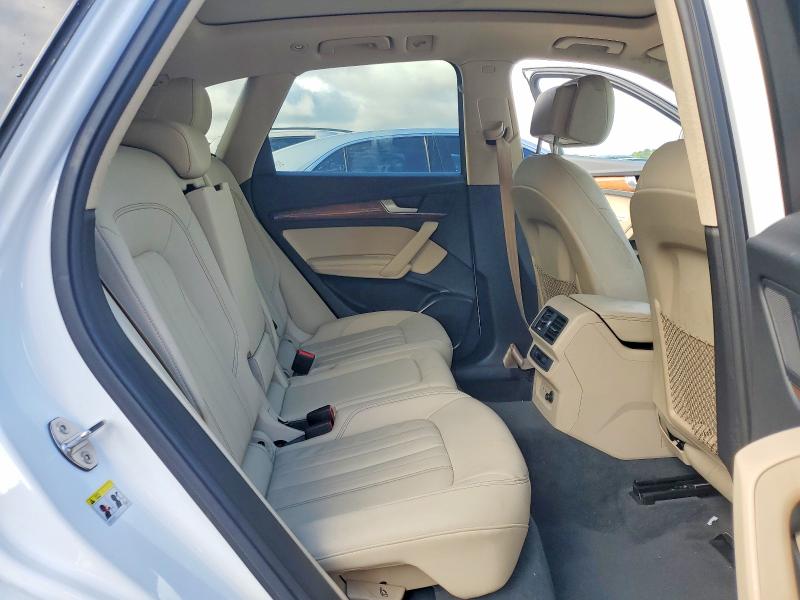 56041496 :رقم المزاد ، WA1EAAFY3N2111816 vin ، 2022 Audi Q5 مزاد بيع