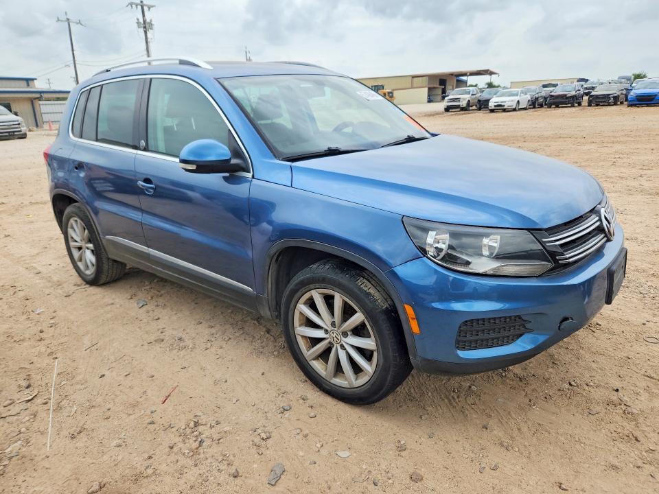 2017 Volkswagen Tiguan მანქანა იყიდება აუქციონზე, vin: WVGRV7AX1HK004485, აუქციონის ნომერი: 57408466