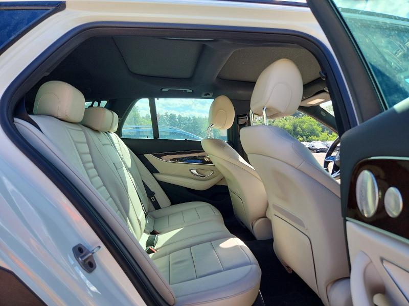 57748496 :رقم المزاد ، W1KZH6AB6NB032696 vin ، 2022 Mercedes-benz E مزاد بيع