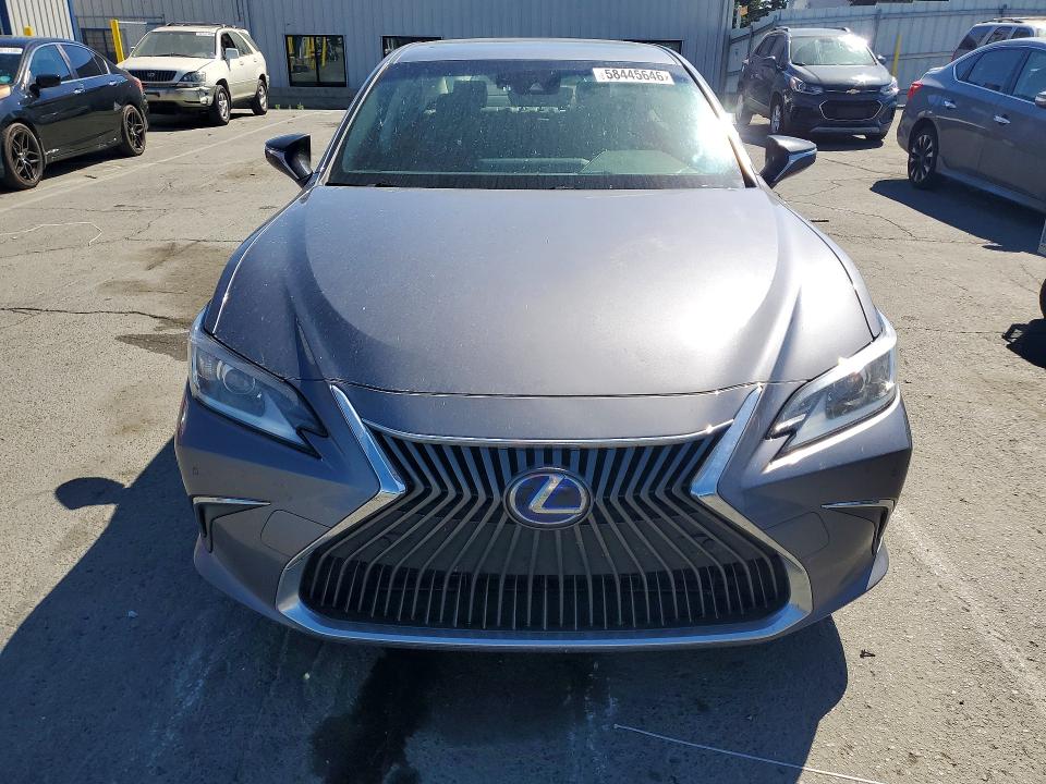 2019 Lexus Es მანქანა იყიდება აუქციონზე, vin: JTHB21B16K2040152, აუქციონის ნომერი: 58445646