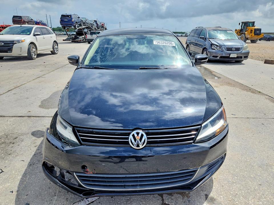 56326206 :رقم المزاد ، 3VWD07AJ1EM438576 vin ، 2014 Volkswagen Jetta مزاد بيع