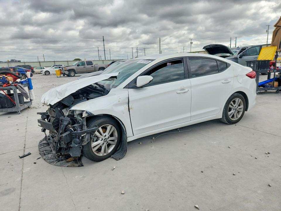 56713136 :رقم المزاد ، 5NPD84LF2JH230371 vin ، 2018 Hyundai Elantra مزاد بيع