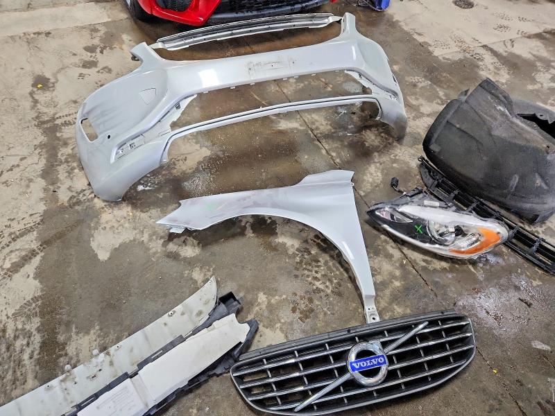 Продажа на аукционе авто 2016 Volvo Xc60, vin: YV4612RK3G2848179, номер лота: 56440486