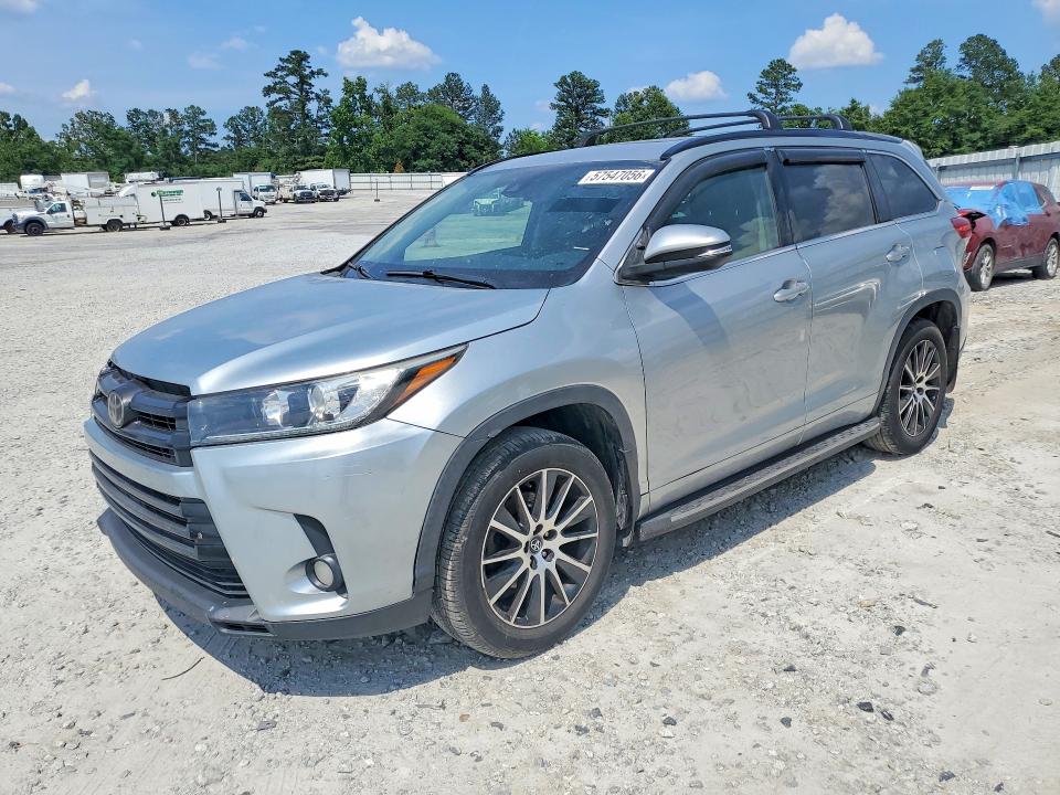 2017 Toyota Highlander მანქანა იყიდება აუქციონზე, vin: 5TDKZRFH4HS517701, აუქციონის ნომერი: 57547056