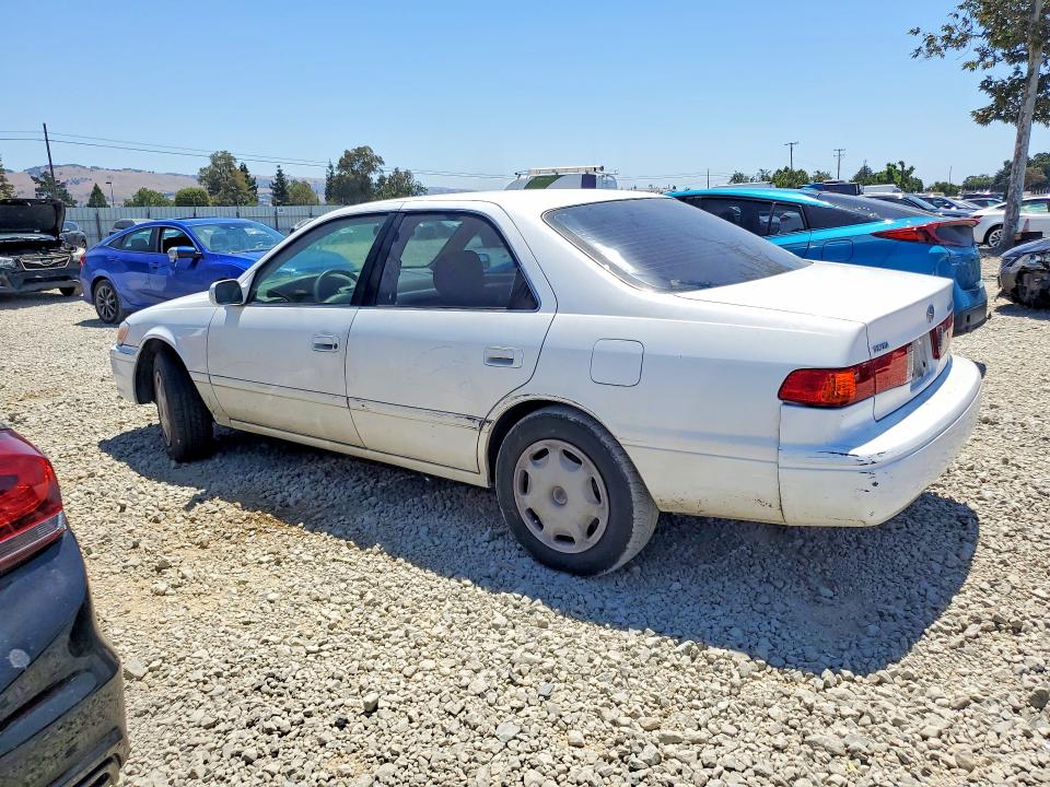 56806906 :رقم المزاد ، 4T1BG22K11U868917 vin ، 2001 Toyota Camry مزاد بيع