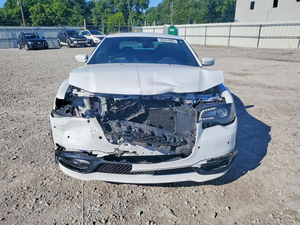 58224906 :رقم المزاد ، 2C3CCABG1MH660784 vin ، 2021 Chrysler 300 مزاد بيع