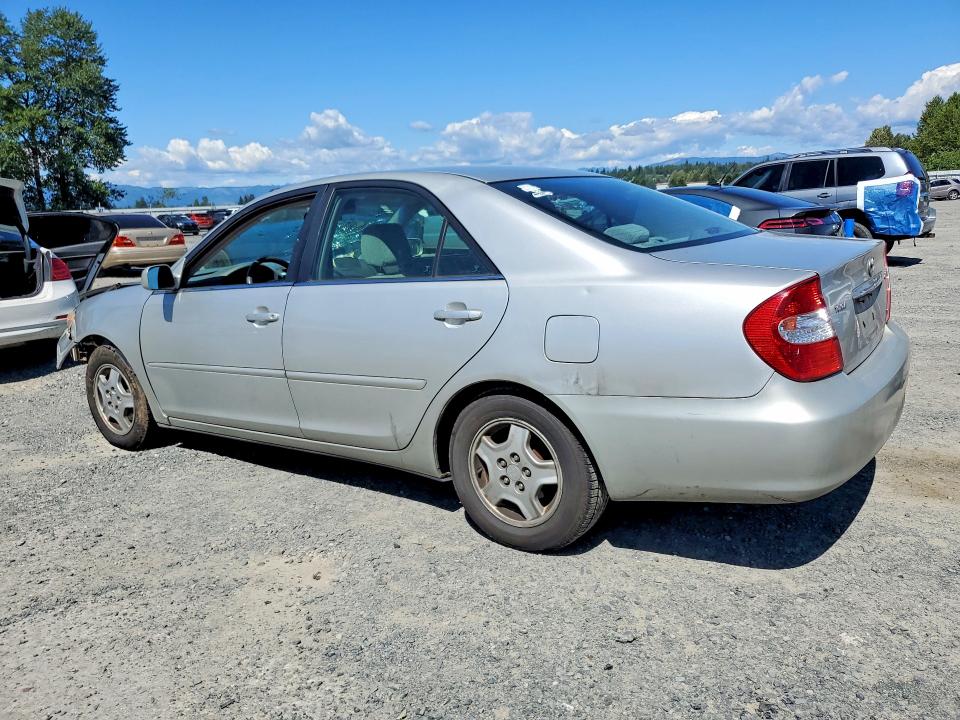 57241056 :رقم المزاد ، 4T1BF32K73U560890 vin ، 2003 Toyota Camry مزاد بيع