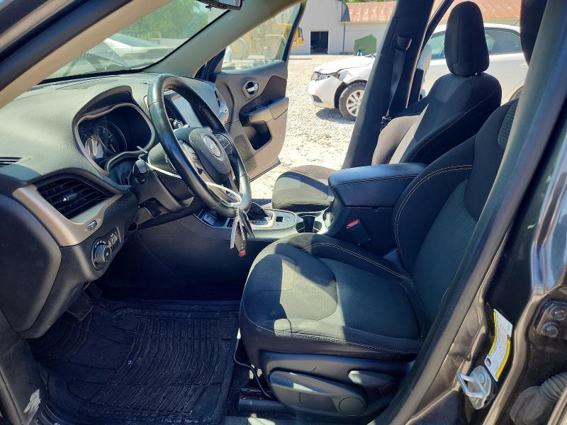 55531736 :رقم المزاد ، 1C4PJLCB2HW523393 vin ، 2017 Jeep Cherokee مزاد بيع
