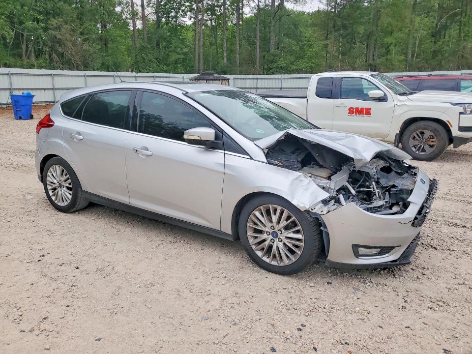 57198906 :رقم المزاد ، 1FADP3N28FL248132 vin ، 2015 Ford Focus مزاد بيع