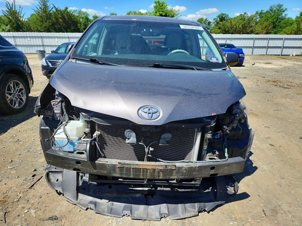 2013 Toyota Sienna მანქანა იყიდება აუქციონზე, vin: 5TDKK3DCXDS317392, აუქციონის ნომერი: 56332986