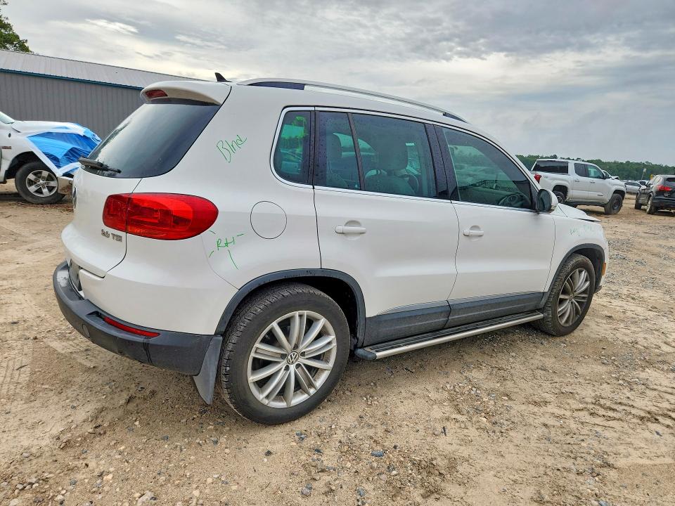 2014 Volkswagen Tiguan მანქანა იყიდება აუქციონზე, vin: WVGAV3AX1EW540878, აუქციონის ნომერი: 57573716