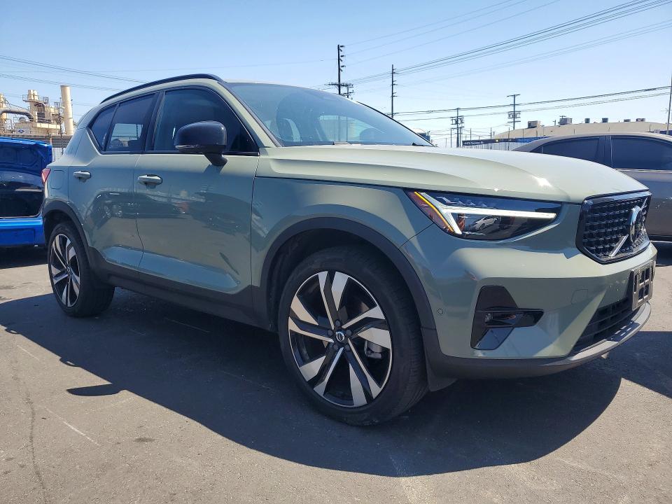 Продаж на аукціоні авто 2024 Volvo Xc40, vin: YV4L12UL2R2352392, номер лоту: 57946876