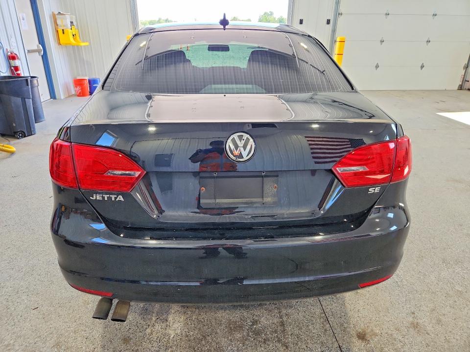 57850416 :رقم المزاد ، 3VWD17AJ9EM389432 vin ، 2014 Volkswagen Jetta مزاد بيع