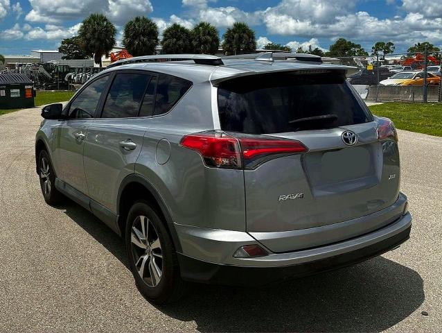 2017 Toyota Rav4 მანქანა იყიდება აუქციონზე, vin: 2T3WFREV3HW376992, აუქციონის ნომერი: 55982446