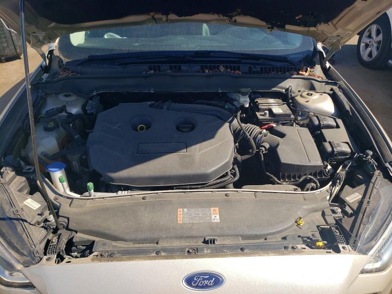 54826116 :رقم المزاد ، 3FA6P0T91HR136462 vin ، 2017 Ford Fusion مزاد بيع