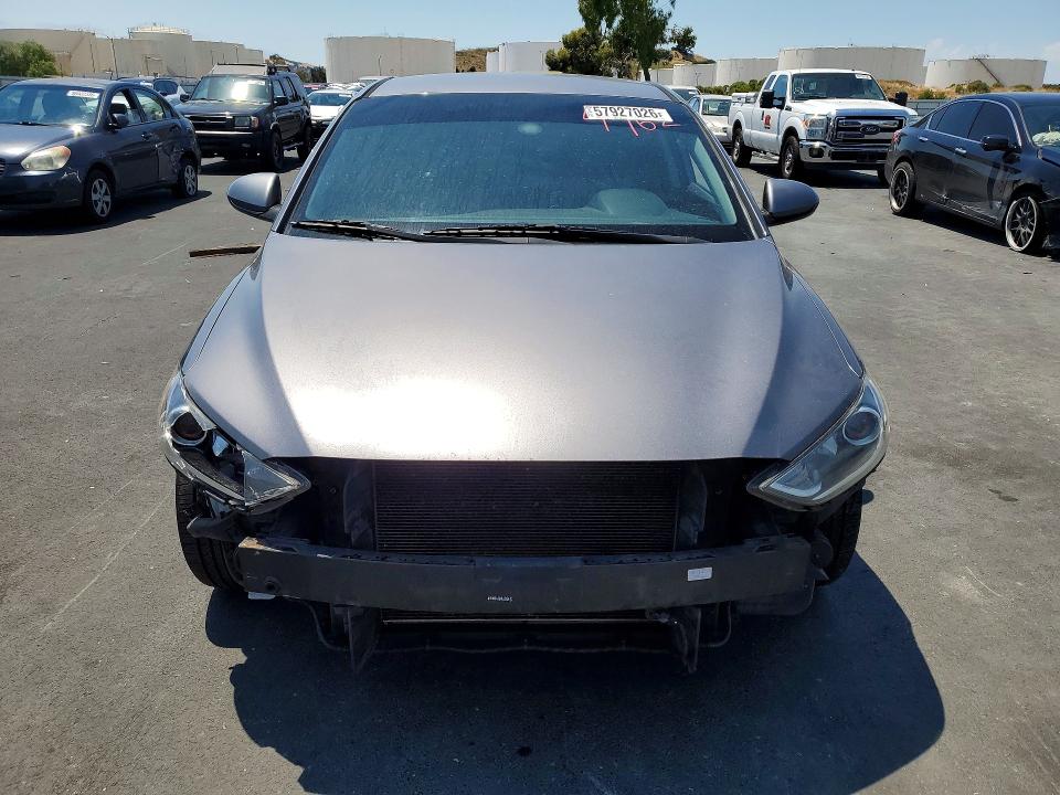 2017 Hyundai Elantra მანქანა იყიდება აუქციონზე, vin: KMHD84LF9HU164462, აუქციონის ნომერი: 57927026
