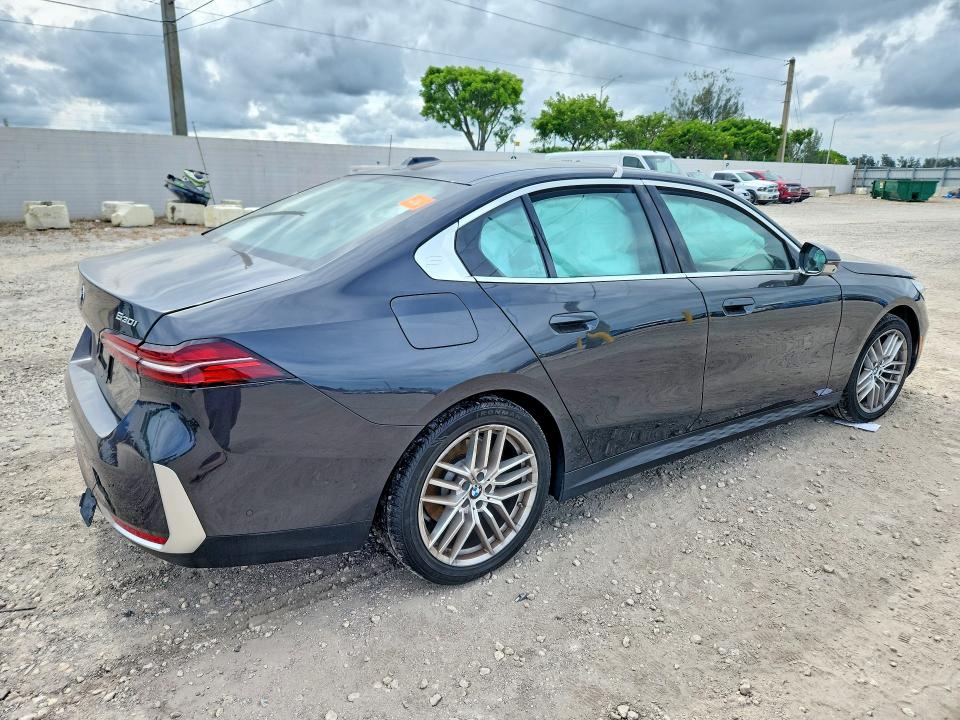 Продаж на аукціоні авто 2024 Bmw 530, vin: WBA53FJ04RCS08342, номер лоту: 55506636