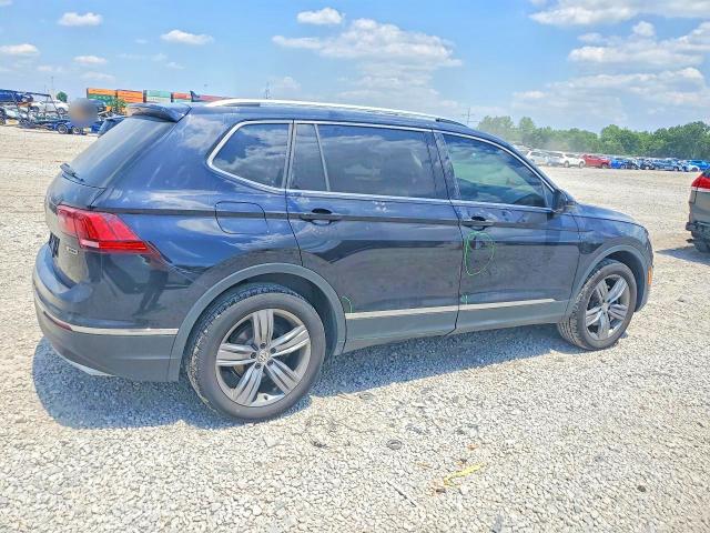 56116756 :رقم المزاد ، 3VV2B7AX8LM013718 vin ، 2020 Volkswagen Tiguan مزاد بيع
