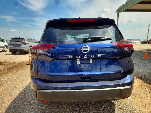 55615826 :رقم المزاد ، 5N1BT3BA8SC832657 vin ، 2025 Nissan Rogue مزاد بيع