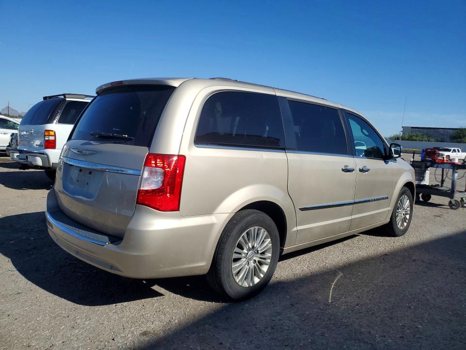 58077016 :رقم المزاد ، 2C4RC1CG4FR573320 vin ، 2015 Chrysler Town & Country مزاد بيع