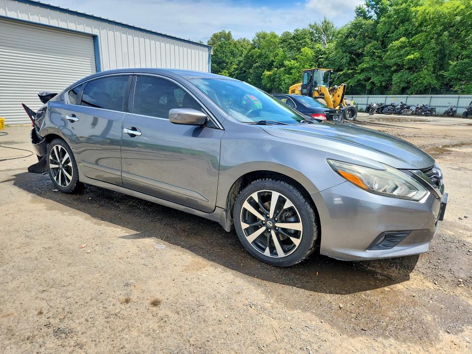 Продажа на аукционе авто 2018 Nissan Altima, vin: 1N4AL3AP7JC100966, номер лота: 55779546