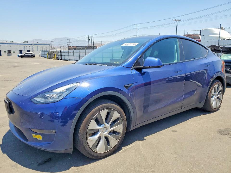 58461756 :رقم المزاد ، 7SAYGDEE7NF354068 vin ، 2022 Tesla Model Y مزاد بيع