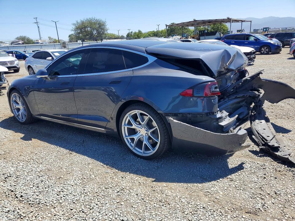 57510846 :رقم المزاد ، 5YJSA1E22JF265270 vin ، 2018 Tesla Model S مزاد بيع