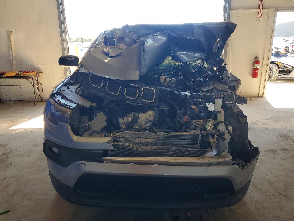 2022 Jeep Compass მანქანა იყიდება აუქციონზე, vin: 3C4NJDBB4NT207736, აუქციონის ნომერი: 55918366