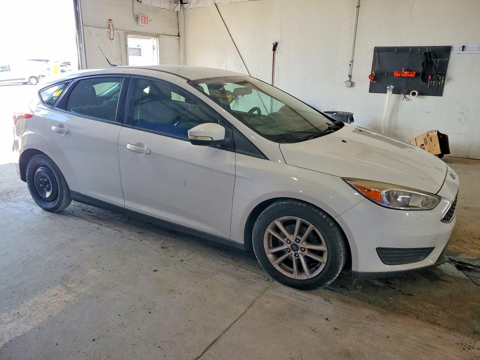 57397766 :رقم المزاد ، 1FADP3K25FL375893 vin ، 2015 Ford Focus مزاد بيع