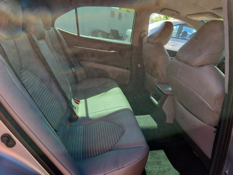 58358476 :رقم المزاد ، 4T1B11HK3KU807962 vin ، 2019 Toyota Camry مزاد بيع