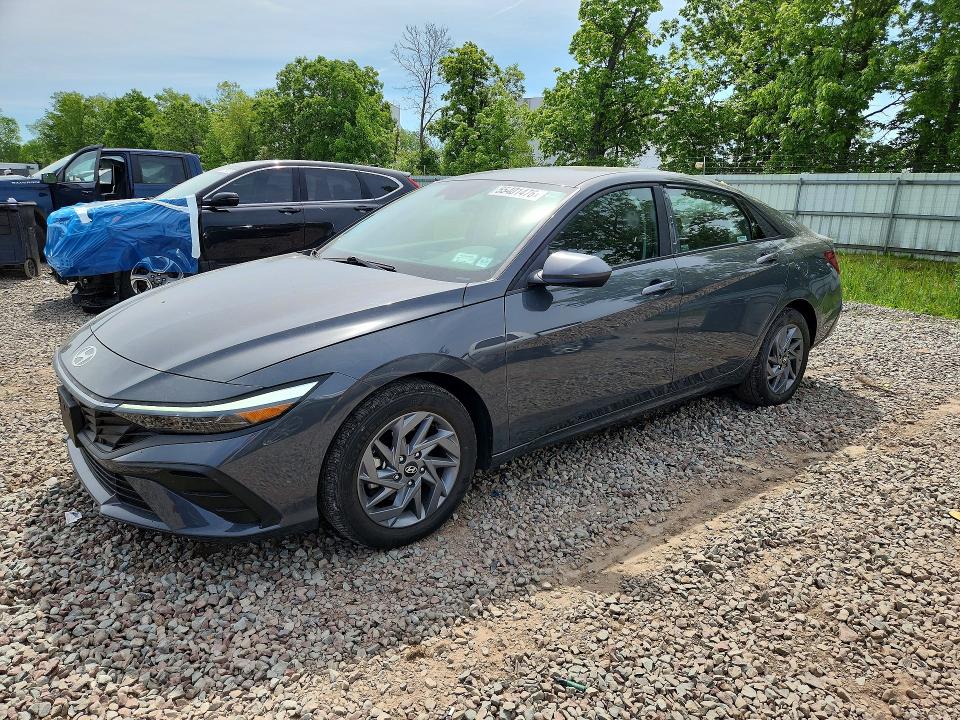 Продажа на аукционе авто 2024 Hyundai Elantra, vin: KMHLM4DJ3RU111171, номер лота: 55401476