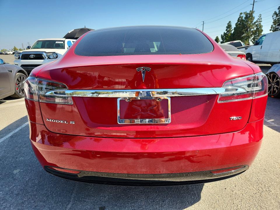 Продажа на аукционе авто 2018 Tesla Model S, vin: 5YJSA1E23JF281204, номер лота: 56143676